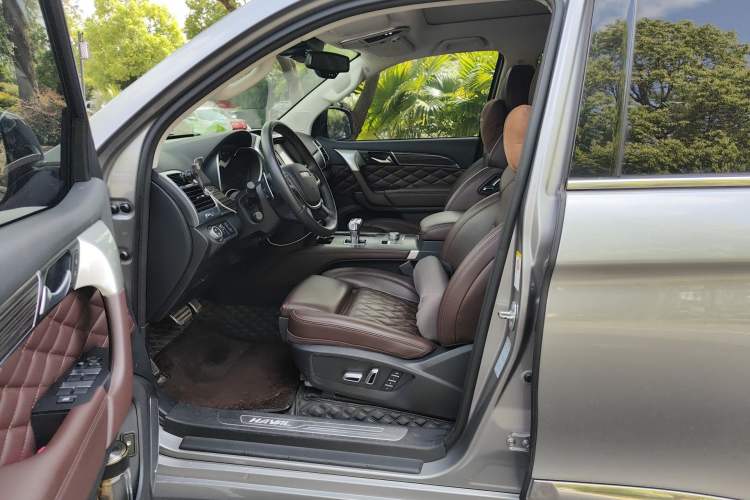 Used Haval H9 2020 2.0T Gasoline 4WD Premium Edition 5 Seats Interior 3