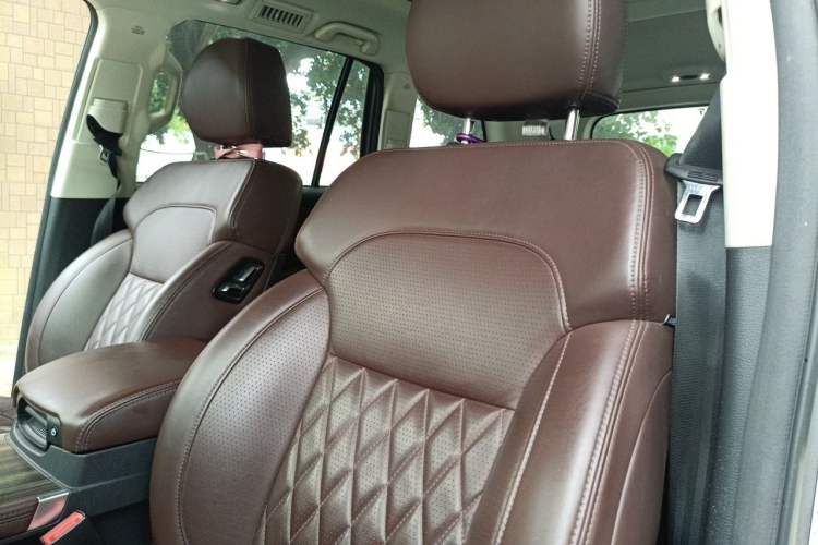 Used Haval H9 2020 2.0T Gasoline 4x4 Luxury 7-Seater Left Rear Seat