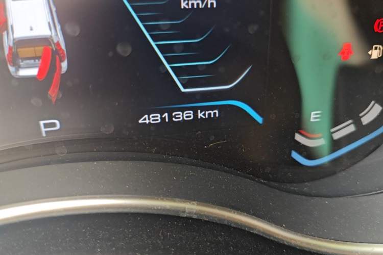Used Haval H9 2020 2.0T Gasoline 4WD Premium Edition 5 Seats Odometer Close Up