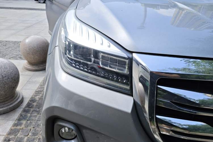 Used Haval H9 2020 2.0T Gasoline 4x4 Luxury 7-Seater Right Front Headlight