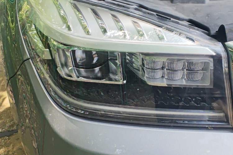 Used Haval H9 2020 2.0T Gasoline 4WD Premium Edition 5 Seats Right Front Headlight