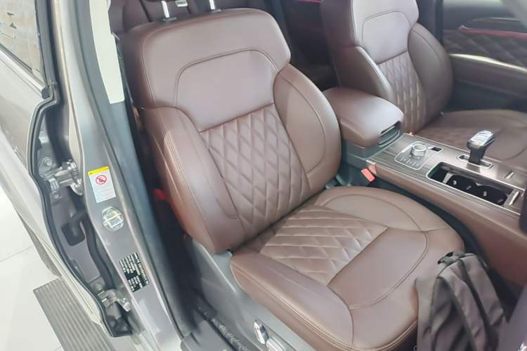 Used Haval H9 2020 2.0T Gasoline 4x4 Luxury 7-Seater Right Front Seat
