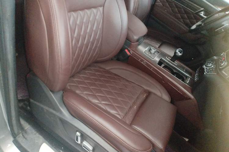 Used Haval H9 2020 2.0T Gasoline 4WD Premium Edition 5 Seats Right Front Seat