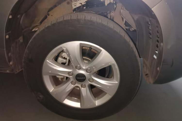 Used Haval H9 2020 2.0T Gasoline 4WD Premium Edition 5 Seats Right Front Wheel Hub