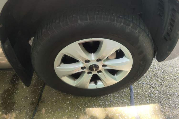 Used Haval H9 2020 2.0T Gasoline 4WD Premium Edition 5 Seats Right Front Wheel Hub