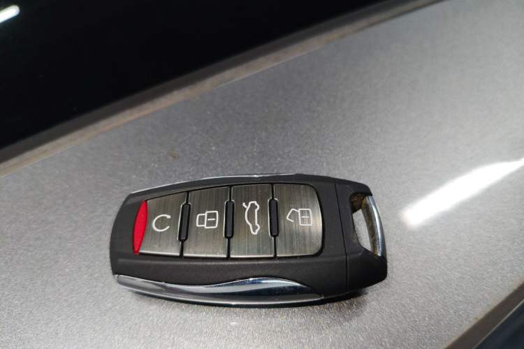 Used Haval H9 2020 2.0T Gasoline 4WD Premium Edition 5 Seats Vehicle Key