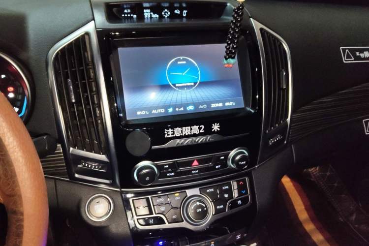 Used Haval H9 2020 2.0T Gasoline 4x4 Luxury 7-Seater Audio And AC Panel
