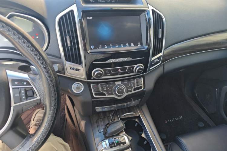 Used Haval H9 2020 2.0T Gasoline 4x4 Elite Version 5 Seats Audio And AC Panel