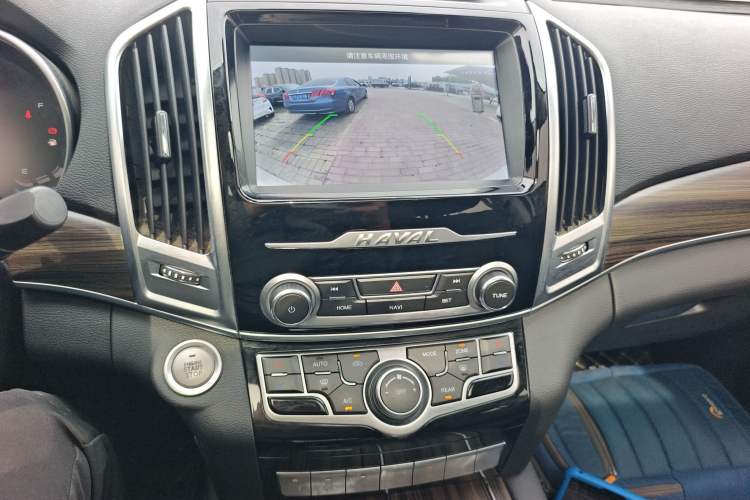 Used Haval H9 2020 2.0T Gasoline 4x4 Elite Version 5 Seats Audio And AC Panel