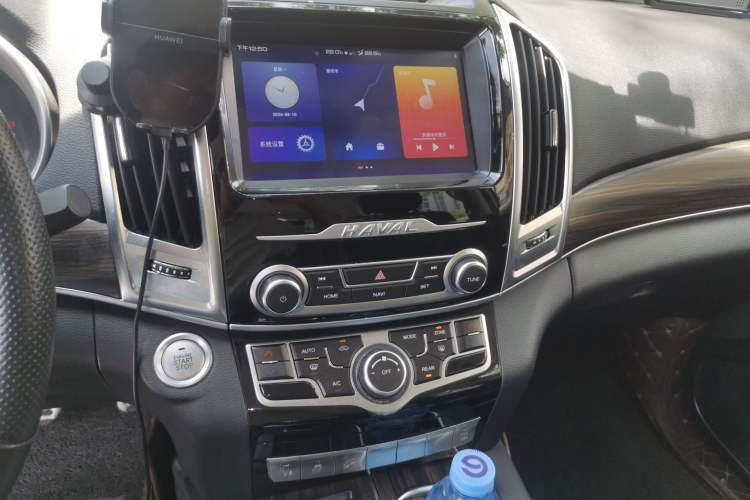 Used Haval H9 2020 2.0T Gasoline 4x4 Elite Version 5 Seats Audio And AC Panel