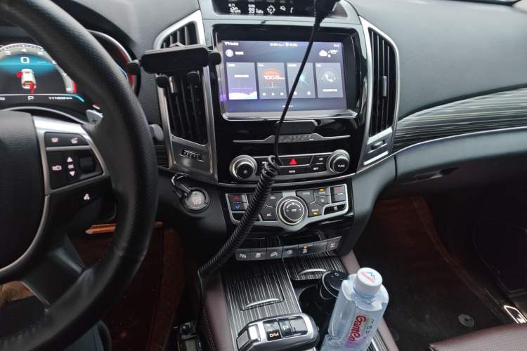 Used Haval H9 2020 2.0T Gasoline 4WD Premium Edition 5 Seats Audio And AC Panel