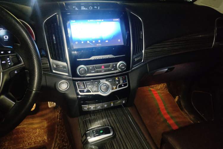 Used Haval H9 2020 2.0T Gasoline 4WD Premium Edition 5 Seats Audio And AC Panel