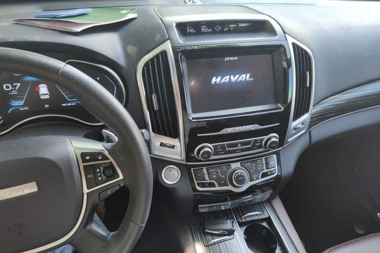 Used Haval H9 2020 2.0T Gasoline 4x4 Luxury 7-Seater Audio And AC Panel