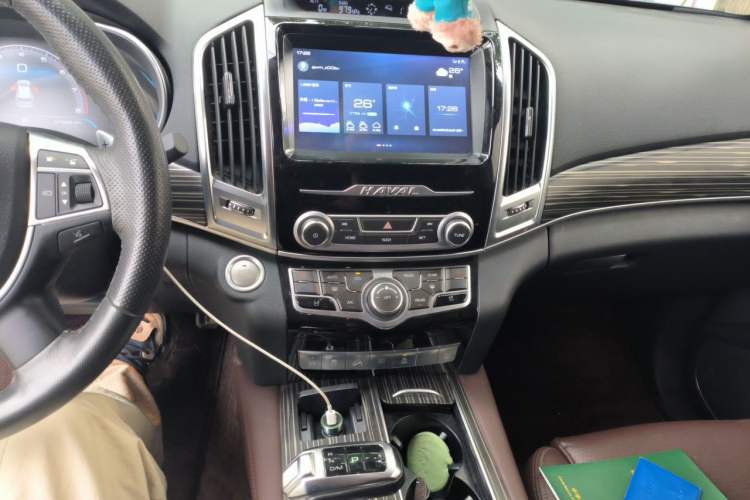 Used Haval H9 2020 2.0T Gasoline 4WD Premium Edition 5 Seats Audio And AC Panel