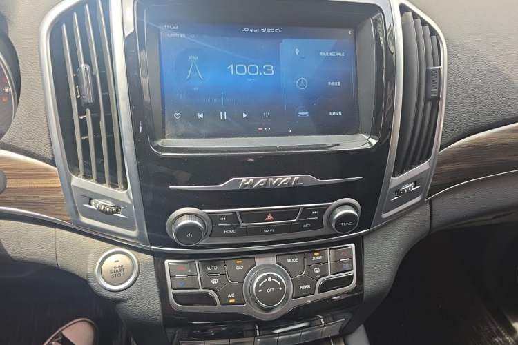 Used Haval H9 2020 2.0T Gasoline 4x4 Elite Version 5 Seats Audio And AC Panel