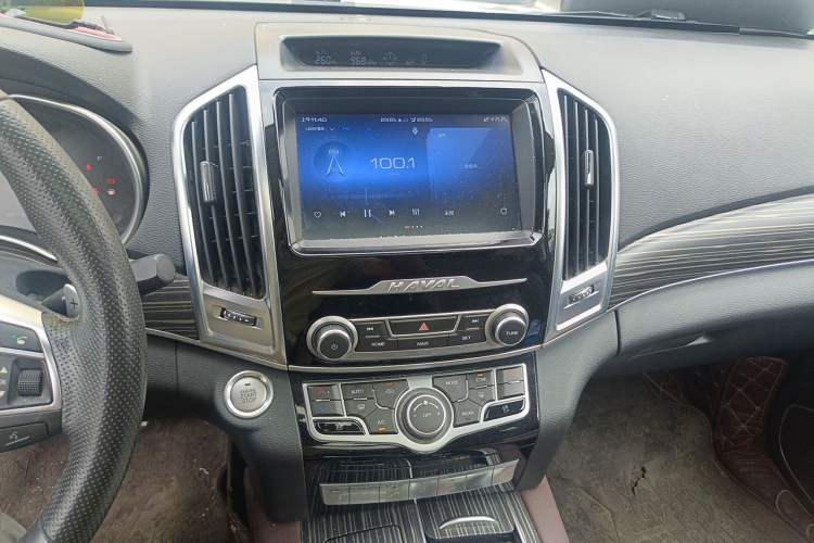 Used Haval H9 2020 2.0T Gasoline 4WD Premium Edition 5 Seats Audio And AC Panel