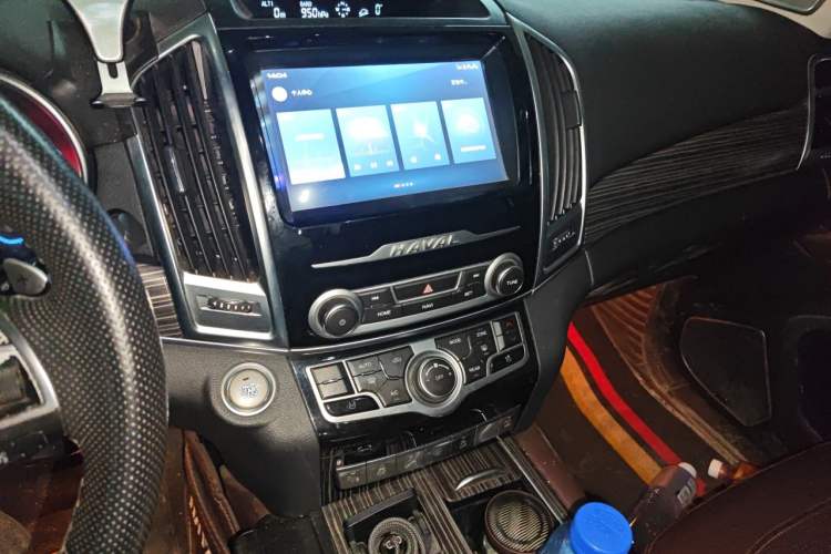 Used Haval H9 2020 2.0T Gasoline 4x4 Luxury 7-Seater Audio And AC Panel