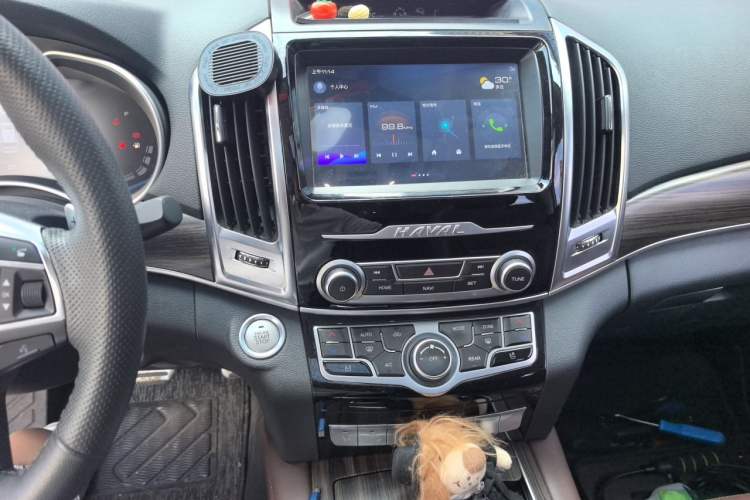 Used Haval H9 2020 2.0T Gasoline 4WD Smart Enjoyment Version 5 Seats Audio And AC Panel