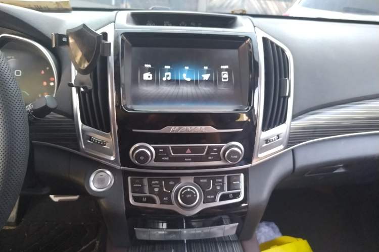 Used Haval H9 2020 2.0T Gasoline 4x4 Luxury 7-Seater Audio And AC Panel