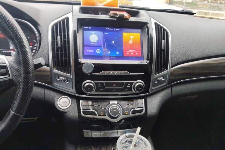 Used Haval H9 2020 2.0T Gasoline 4x4 Elite Version 5 Seats Audio And AC Panel