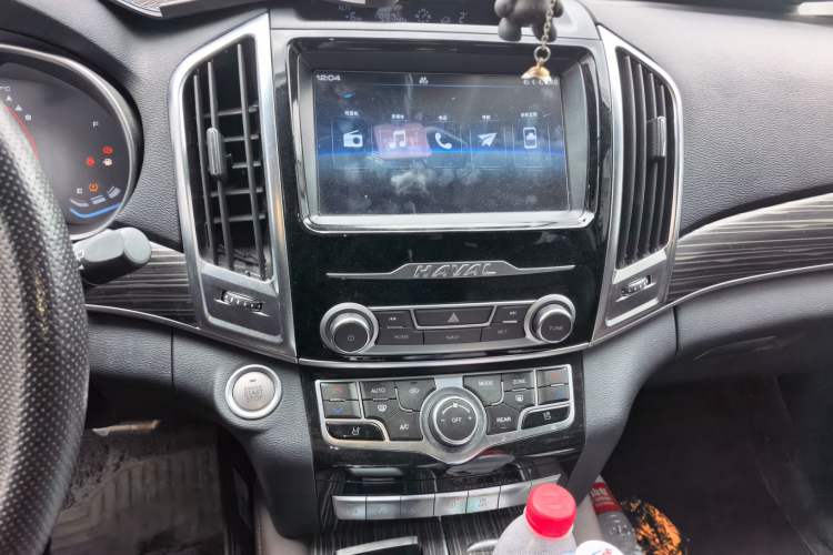 Used Haval H9 2020 2.0T Gasoline 4WD Premium Edition 5 Seats Audio And AC Panel