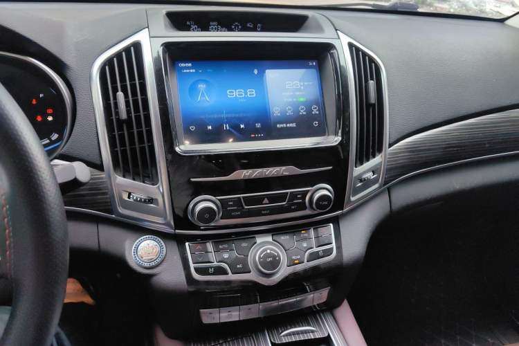 Used Haval H9 2020 2.0T Gasoline 4WD Premium Edition 5 Seats Audio And AC Panel