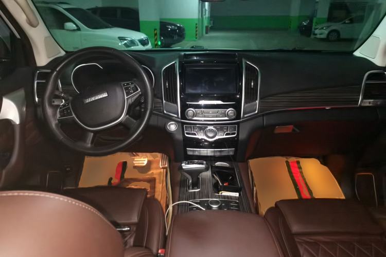 Used Haval H9 2020 2.0T Gasoline 4WD Premium Edition 5 Seats Center Console