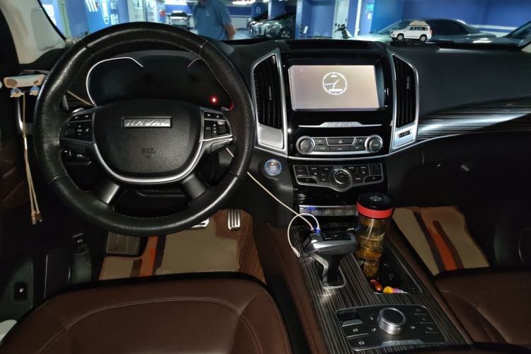 Used Haval H9 2020 2.0T Gasoline 4x4 Luxury 7-Seater Center Console