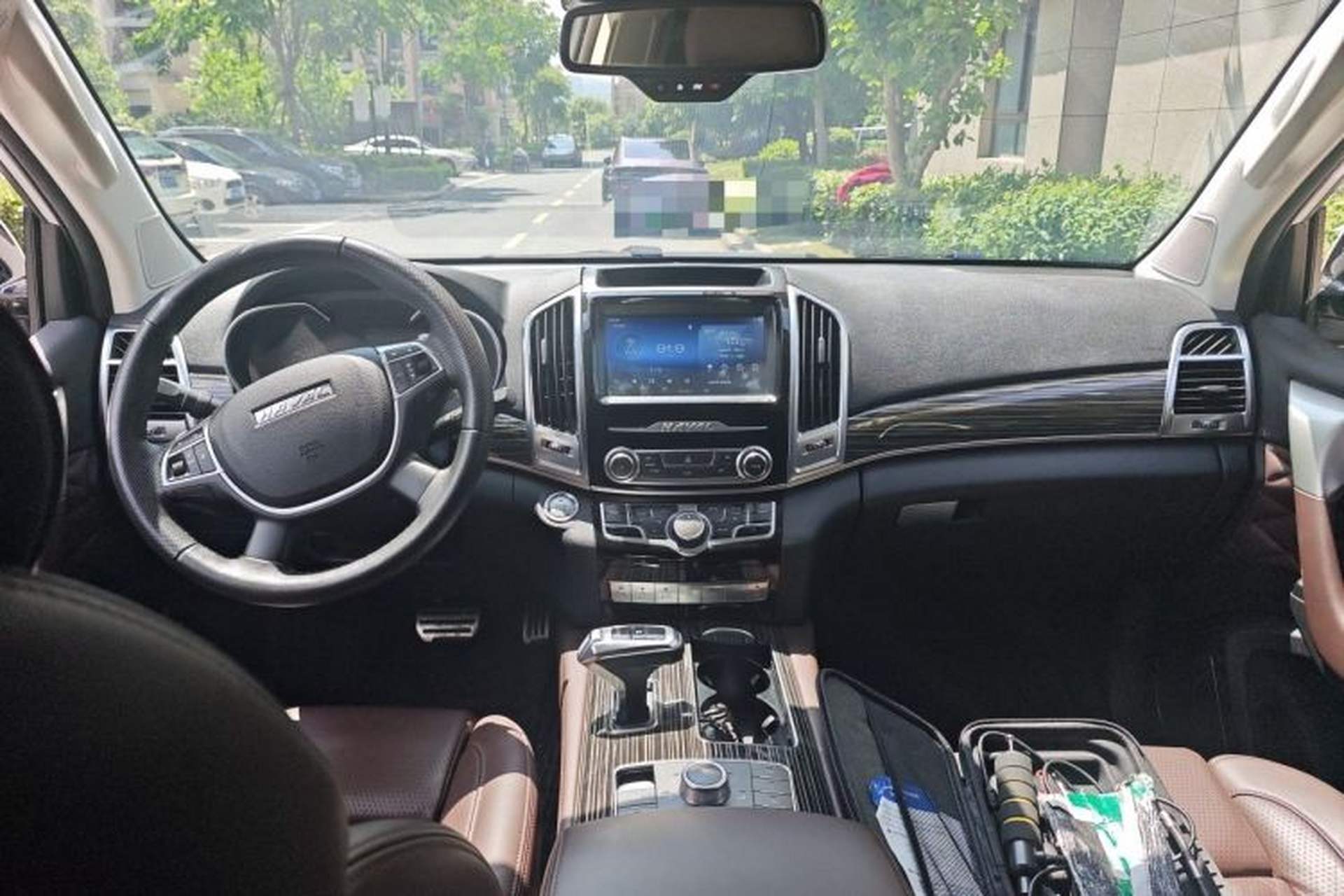 Used Haval H9 2020 2.0T Gasoline 4WD Premium Edition 5 Seats Center Console