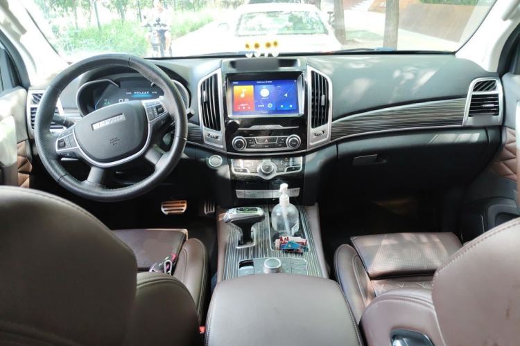 Used Haval H9 2020 2.0T Gasoline 4x4 Luxury 7-Seater Center Console