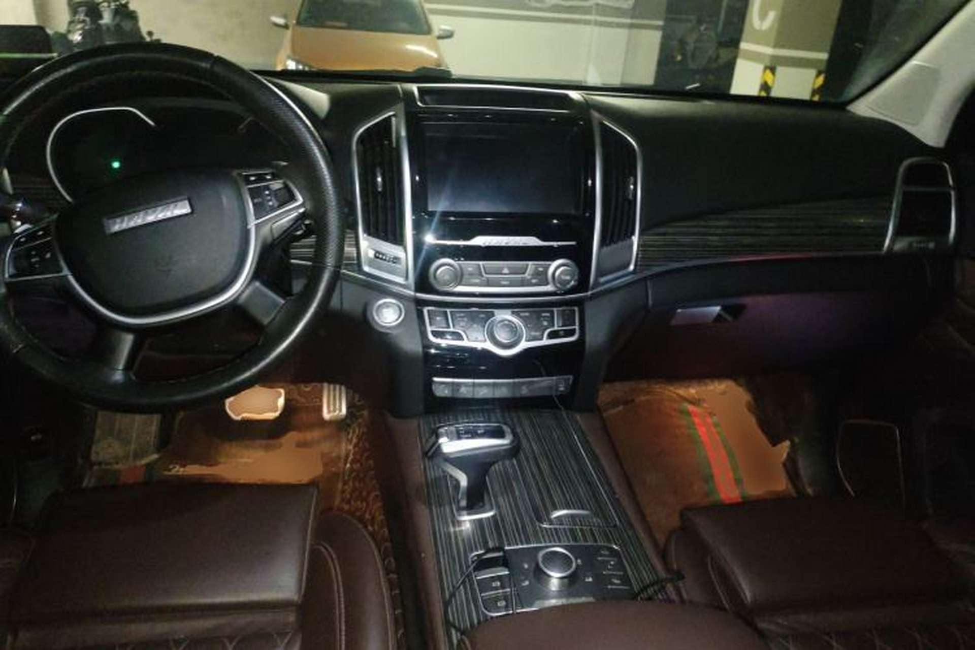 Used Haval H9 2020 2.0T Gasoline 4WD Premium Edition 5 Seats Center Console