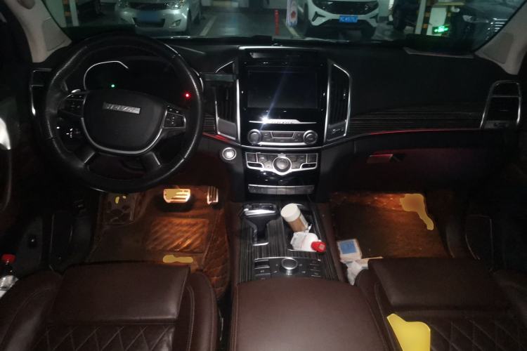 Used Haval H9 2020 2.0T Gasoline 4WD Premium Edition 5 Seats Center Console