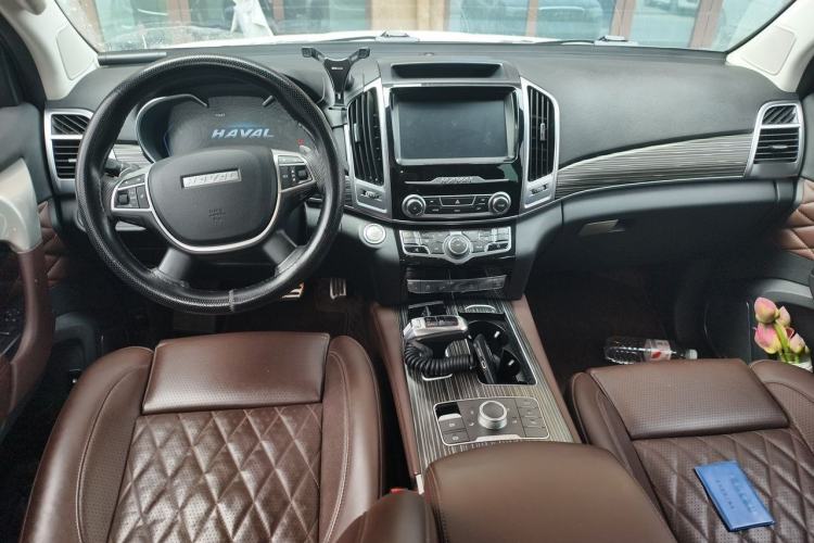 Used Haval H9 2020 2.0T Gasoline 4WD Premium Edition 5 Seats Center Console