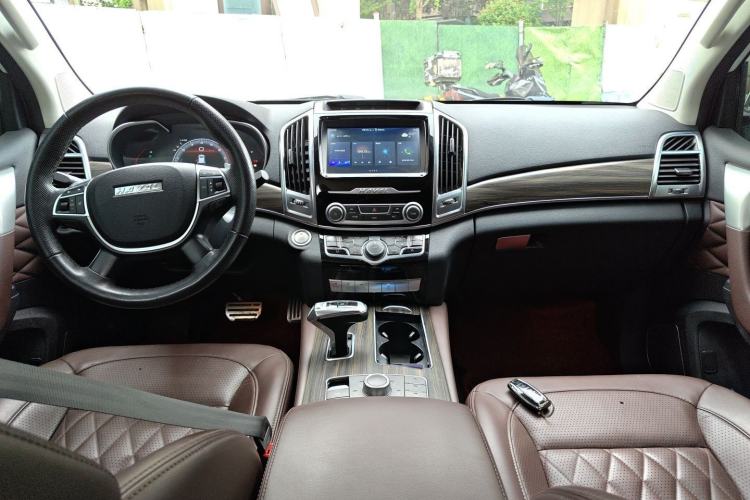 Used Haval H9 2020 2.0T Gasoline 4WD Smart Enjoyment Version 5 Seats Center Console