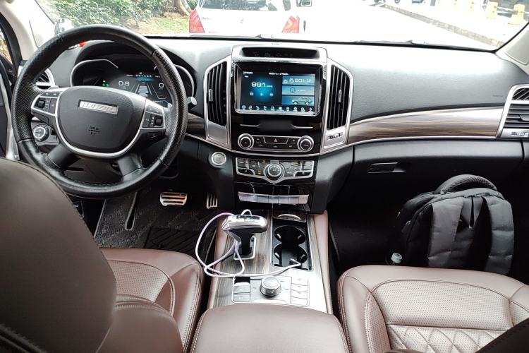 Used Haval H9 2020 2.0T Gasoline 4x4 Luxury 7-Seater Center Console