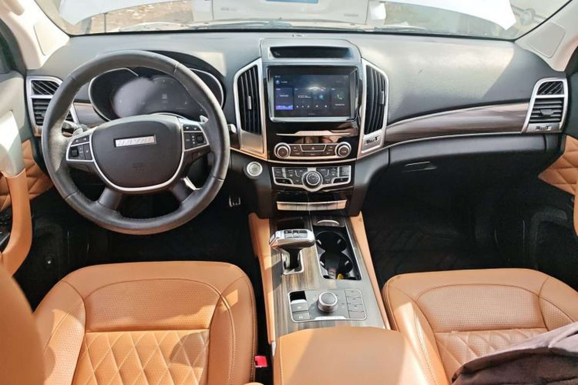 Used Haval H9 2020 2.0T Gasoline 4WD Smart Enjoyment Version 5 Seats Center Console