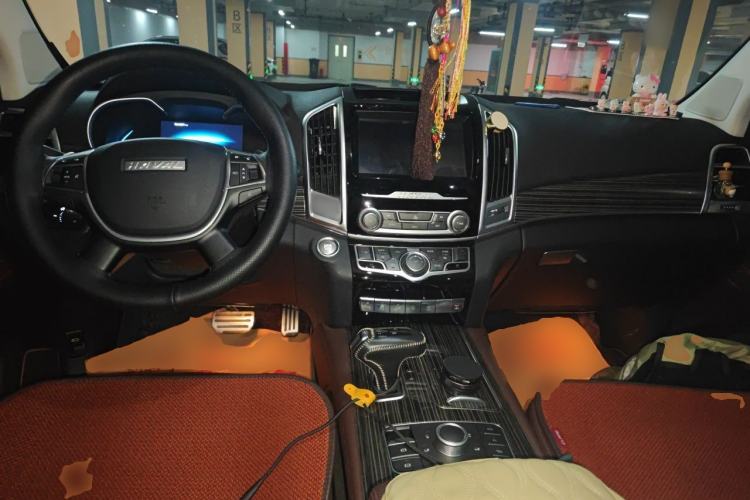 Used Haval H9 2020 2.0T Gasoline 4WD Premium Edition 5 Seats Center Console