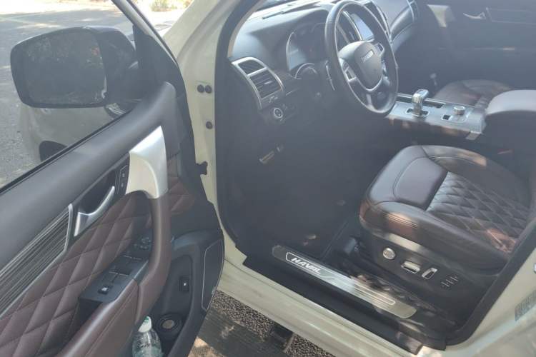 Used Haval H9 2020 2.0T Gasoline 4x4 Luxury 7-Seater Driver Seat
