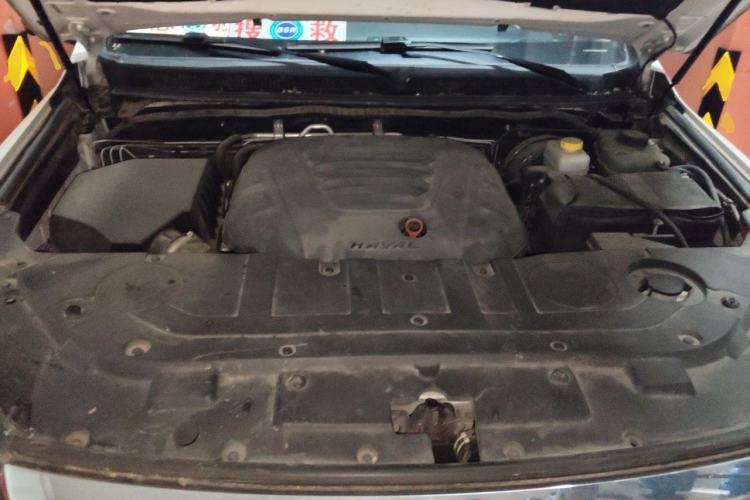 Used Haval H9 2020 2.0T Gasoline 4x4 Luxury 7-Seater Engine Bay