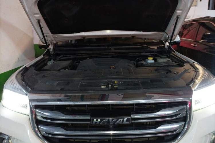 Used Haval H9 2020 2.0T Gasoline 4x4 Prestige 7-Seater Engine Bay