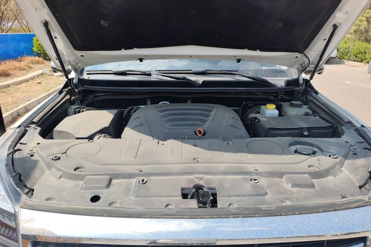 Used Haval H9 2020 2.0T Gasoline 4WD Premium Edition 5 Seats Engine Bay
