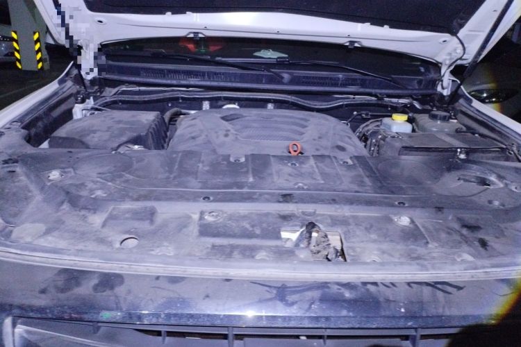 Used Haval H9 2020 2.0T Gasoline 4x4 Luxury 7-Seater Engine Bay