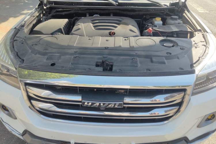 Used Haval H9 2020 2.0T Gasoline 4x4 Luxury 7-Seater Engine Bay