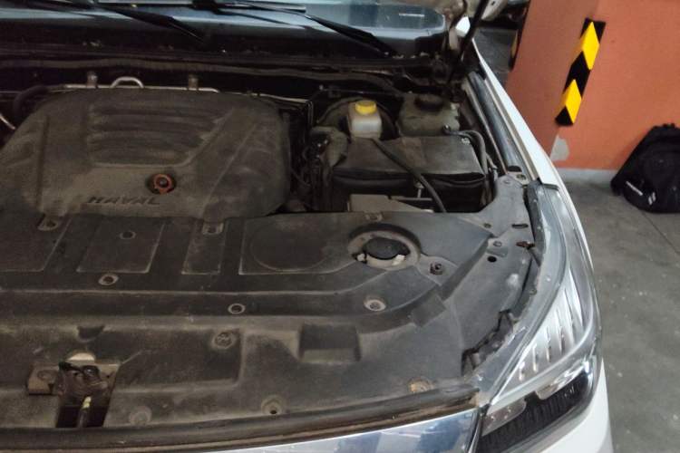 Used Haval H9 2020 2.0T Gasoline 4x4 Luxury 7-Seater Engine Bay Left