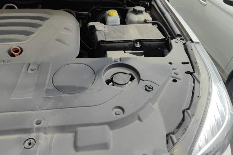 Used Haval H9 2020 2.0T Gasoline 4WD Premium Edition 5 Seats Engine Bay Left