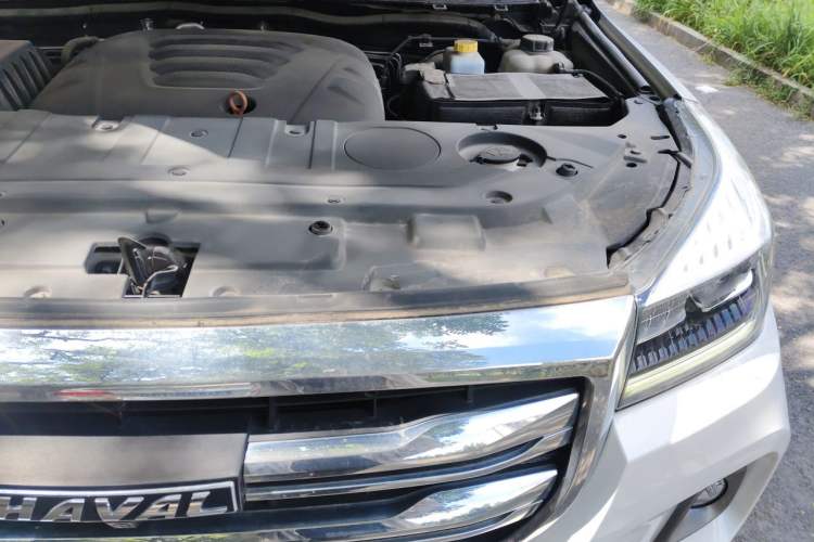 Used Haval H9 2020 2.0T Gasoline 4x4 Luxury 7-Seater Engine Bay Left