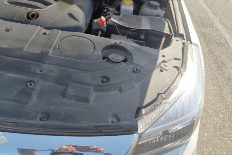 Used Haval H9 2020 2.0T Gasoline 4x4 Luxury 7-Seater Engine Bay Left