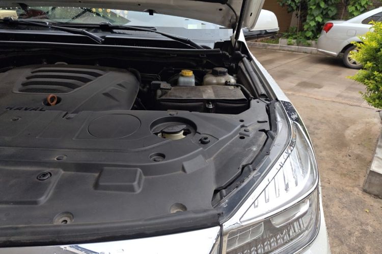 Used Haval H9 2020 2.0T Gasoline 4x4 Luxury 7-Seater Engine Bay Left
