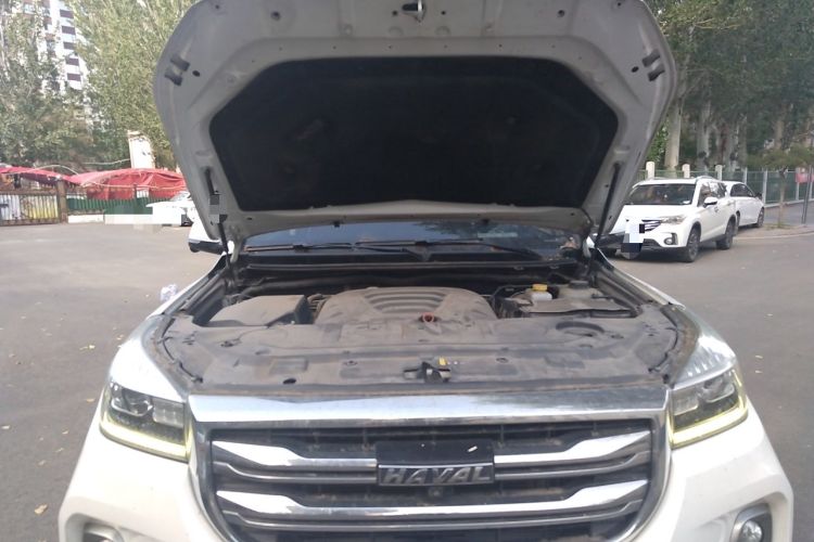 Used Haval H9 2020 2.0T Gasoline 4x4 Luxury 7-Seater Engine Bay