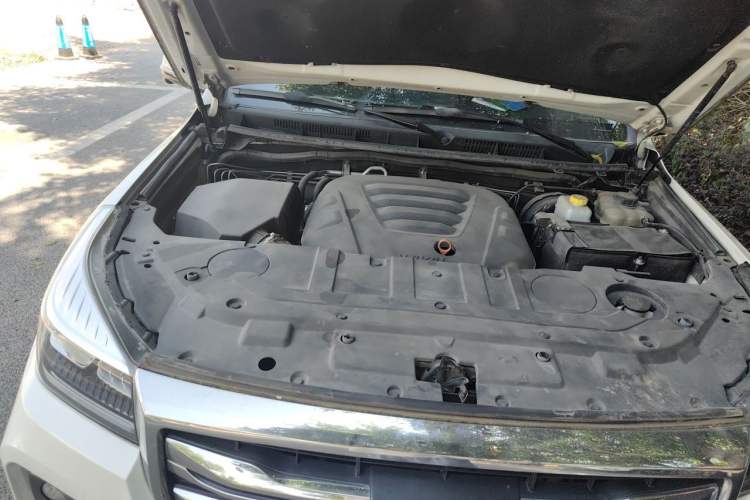 Used Haval H9 2020 2.0T Gasoline 4x4 Luxury 7-Seater Engine Bay Right